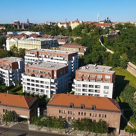 Albertov Apartahotel 4*
