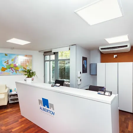 Albertov Aparthotel